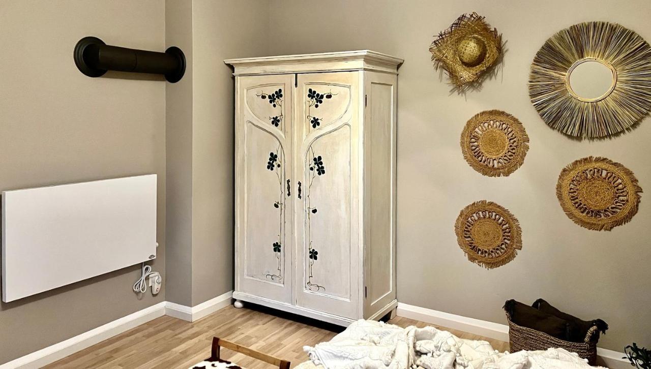 Wunderschoene Altbauwohnung In Toplage Appartement Biederitz